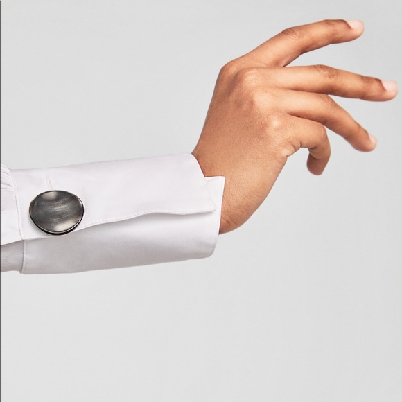 Zara Blouse with Button Detail - Picture 4 of 7